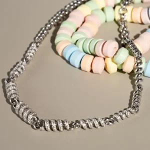WHITE GOLD DIAMOND SLINKEE NECKLACE>Boochier Online