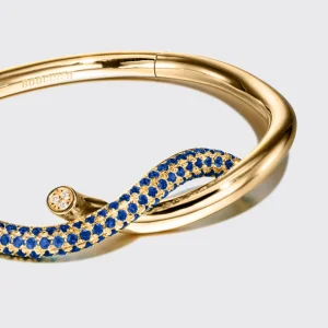 YELLOW GOLD HALF BLUE SAPPHIRE TIES BANGLE>Boochier Hot